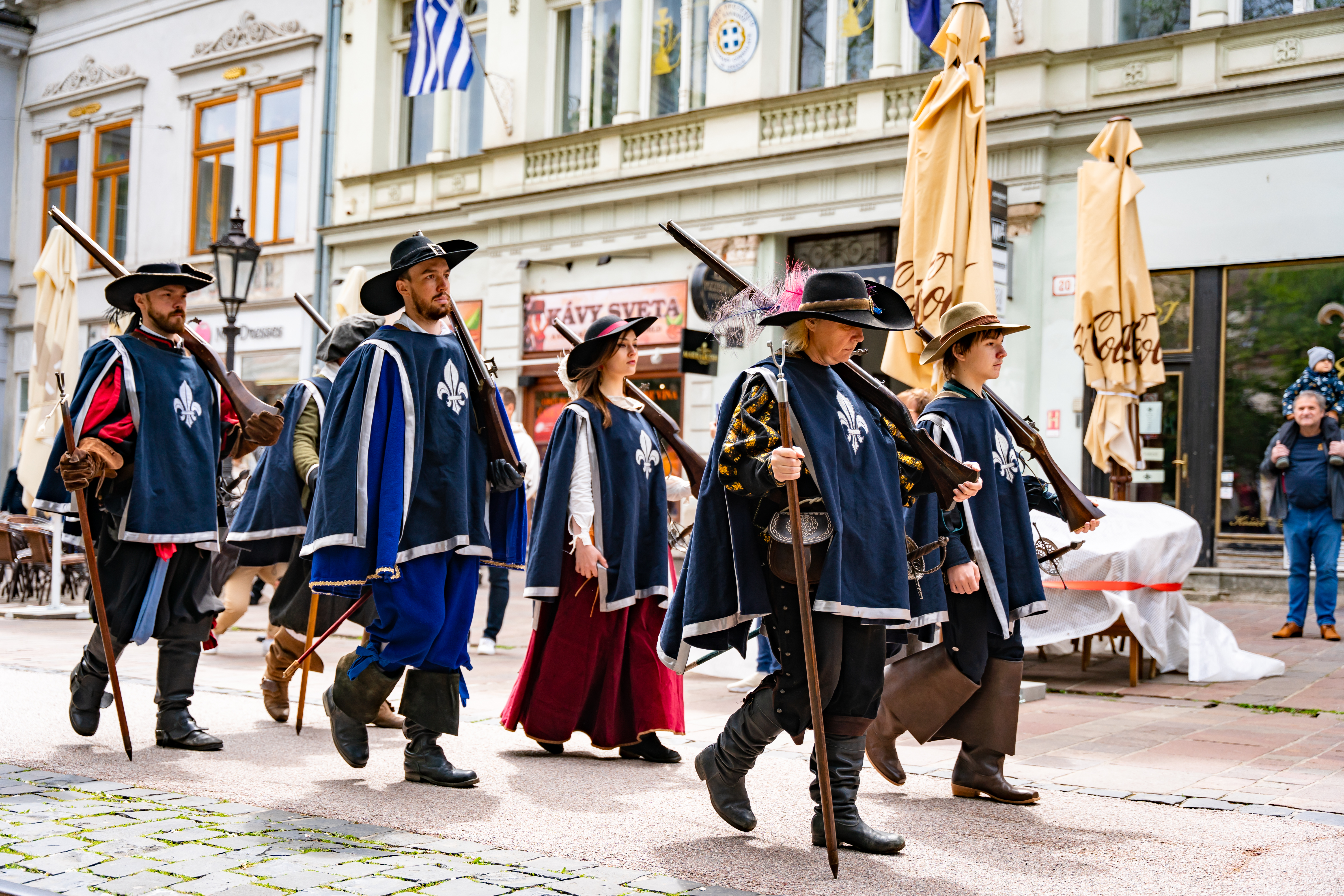 Slavnostny sprievod rytierov Hlavnou ulicou-26